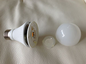 LED電球分解
